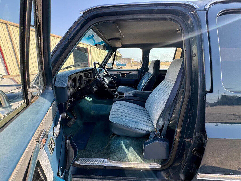 1987 GMC Suburban R 2500 - 77k ORIGINAL MILES - CLEAN CAR FAX - SOUTHERN OWNED! - photo 9