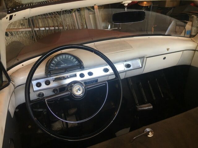1951 Ford Custom - photo 2