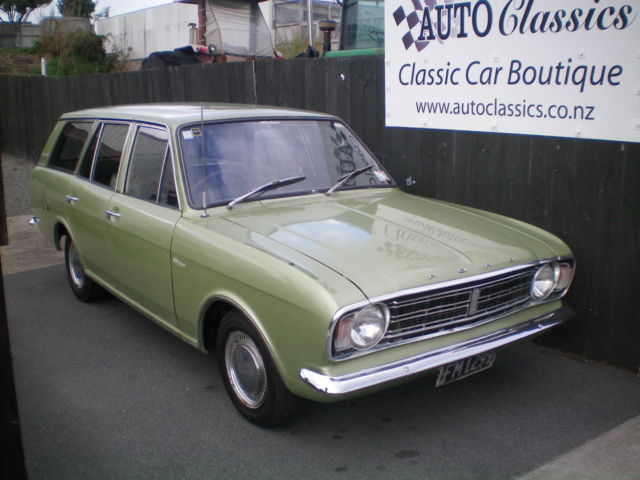 1970 Ford Cortina vinyl