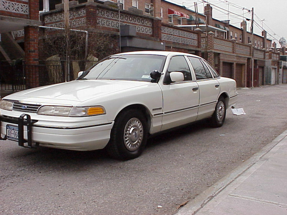 Ford Crown Victoria Police Interceptor P71 LOADED Motorola Setina Federal Signal 1994 Ford Crown Victoria