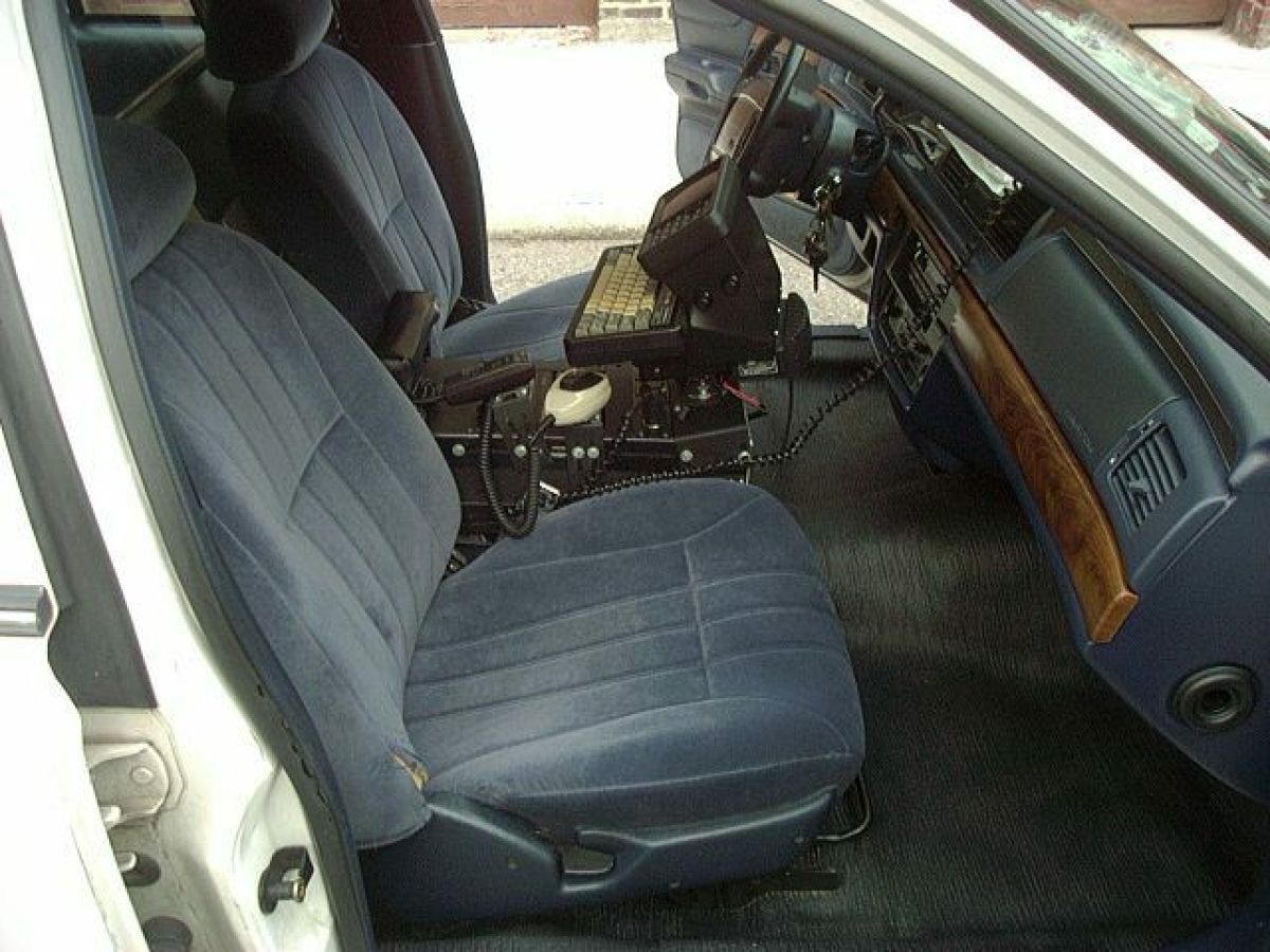 1994 Ford Crown Victoria - photo 12