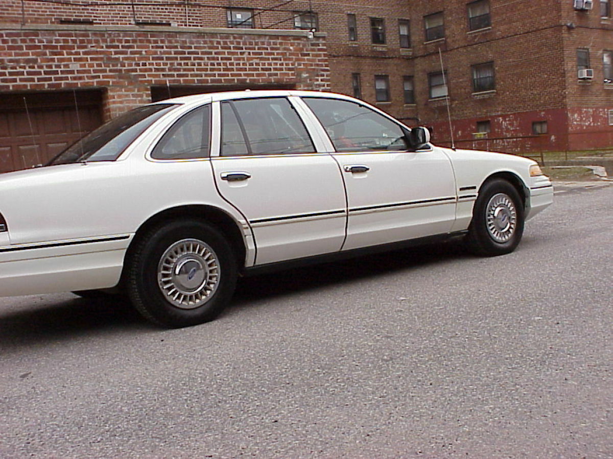 1994 Ford Crown Victoria - photo 4