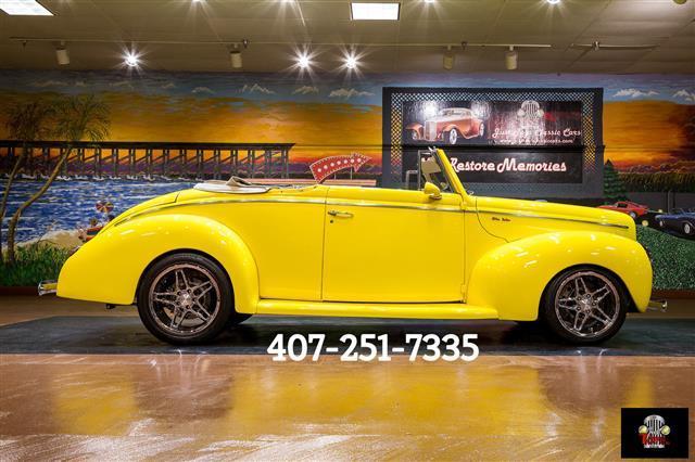 1940 Ford Deluxe Convertible Street Rod