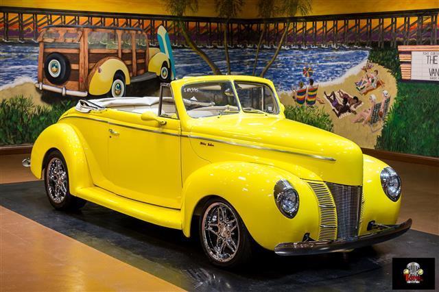 1940 Ford Deluxe Convertible Street Rod - photo 12