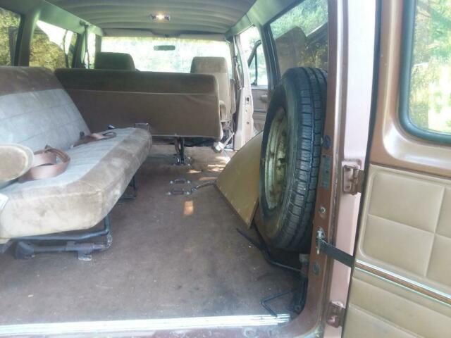 1989 Ford E-Series Van - photo 5