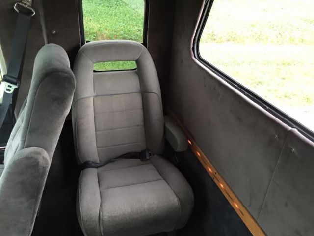 1984 Ford E 350 Custom Car Hauler - photo 12