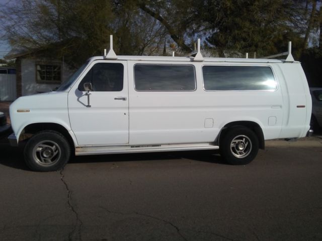 FORD E-350 CUSTOM CARGO SERVICE VAN 1986 Ford E-Series Van