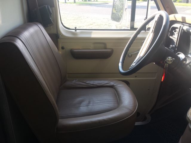 1987 Ford E-Series Van - photo 6