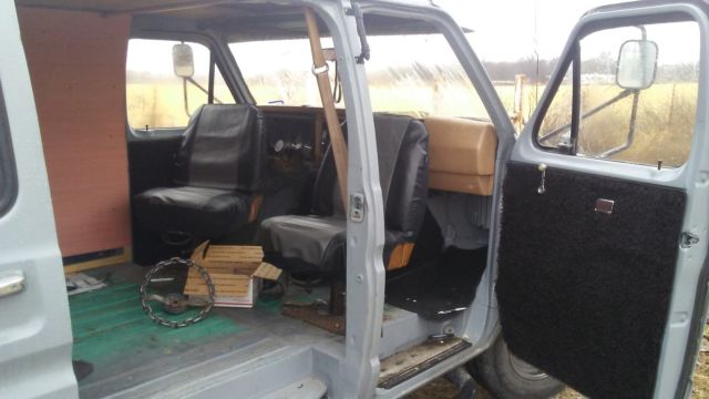 1983 Ford E-Series Van - photo 7