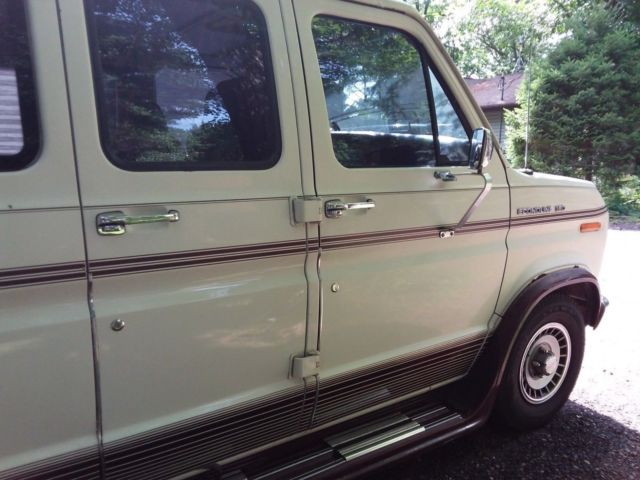 1988 Ford E-Series Van - photo 4