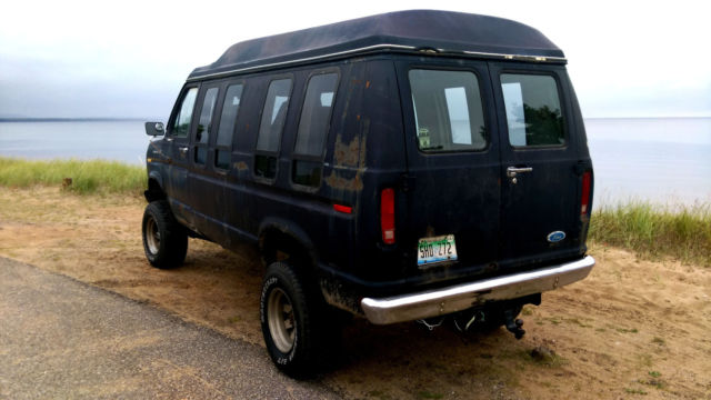 1985 Ford E-Series Van - photo 9