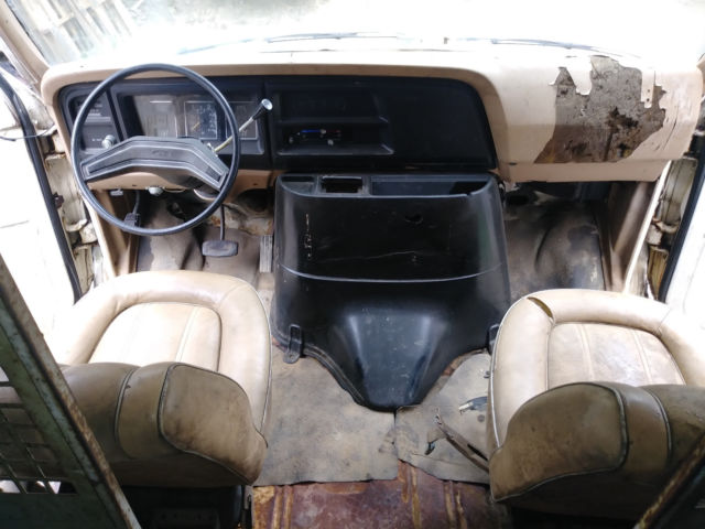 1984 Ford E-Series Van - photo 12