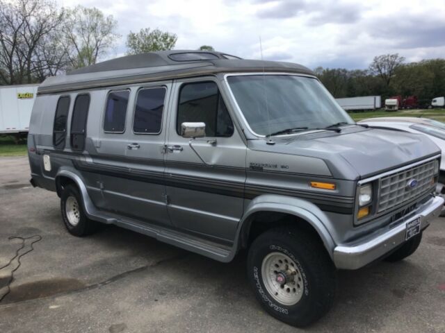 Ford econoline 150 4x4 van with wheel chair lift 1989 Ford E-Series Van