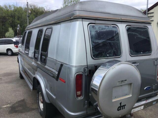 1989 Ford E-Series Van - photo 4