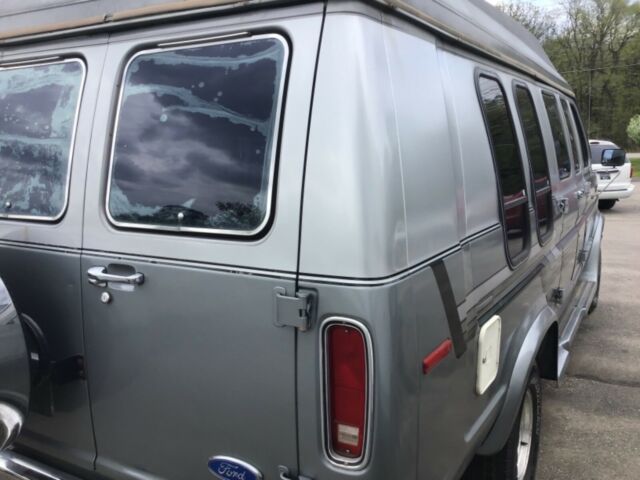 1989 Ford E-Series Van - photo 5