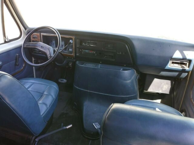 1990 Ford E-Series Van - photo 12