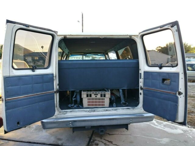 1990 Ford E-Series Van - photo 6