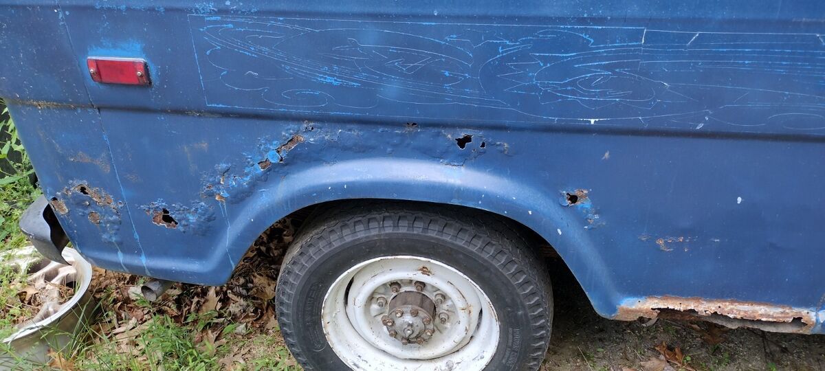 1972 Ford E-Series Van - photo 11