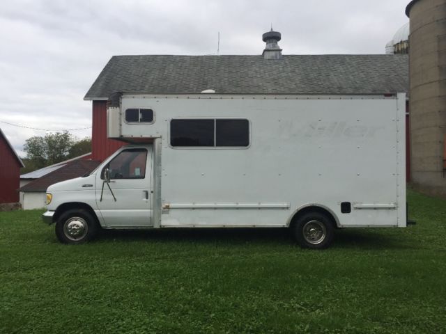 Ford Econoline E-350 Class C type Toyhauler Toy Haluer Conversion 1993 Ford E-Series Van Customized Class C type RV