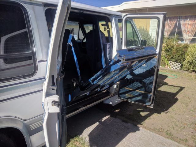 1990 Ford E-Series Van - photo 4