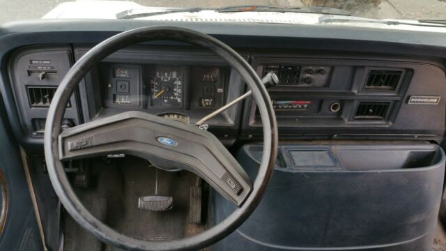 1990 Ford E-Series Van - photo 6