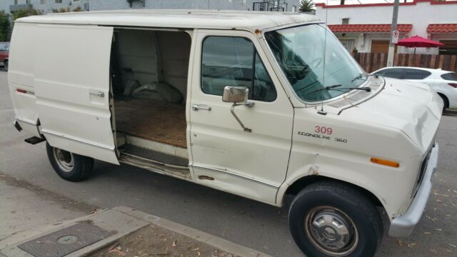 1990 Ford E-Series Van - photo 8