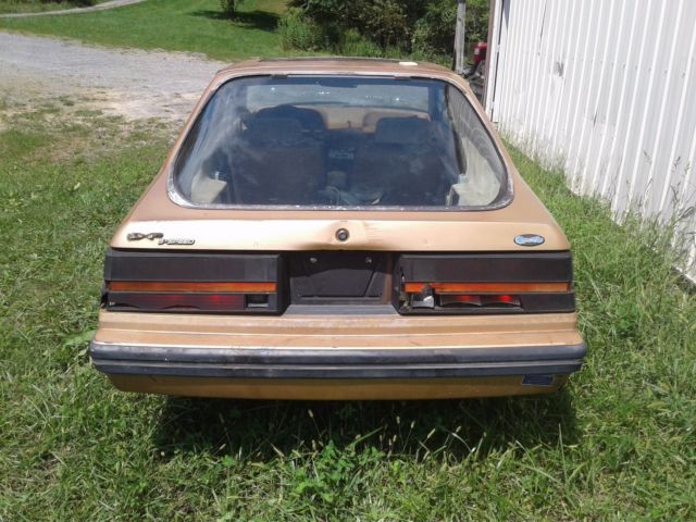 1984 Ford Escort Exp - photo 4