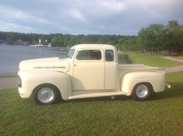Ford F-1 Truck 1951 Ford F-100