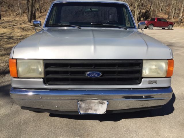 1987 Ford F-100 Base, Cloth - photo 4