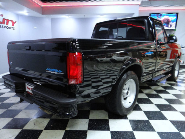 1993 Ford F-150 Styleside Lightning 117" WB - photo 3