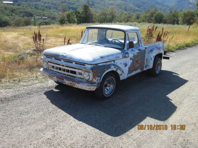 1961 Ford F-100
