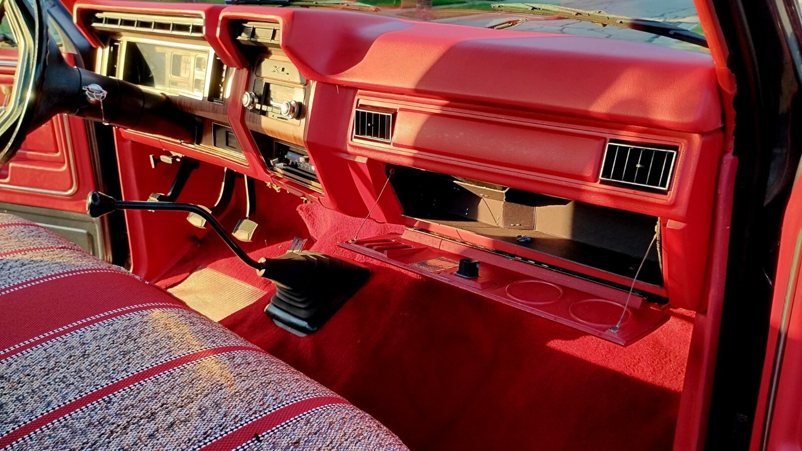 1983 Ford F-250 - photo 11