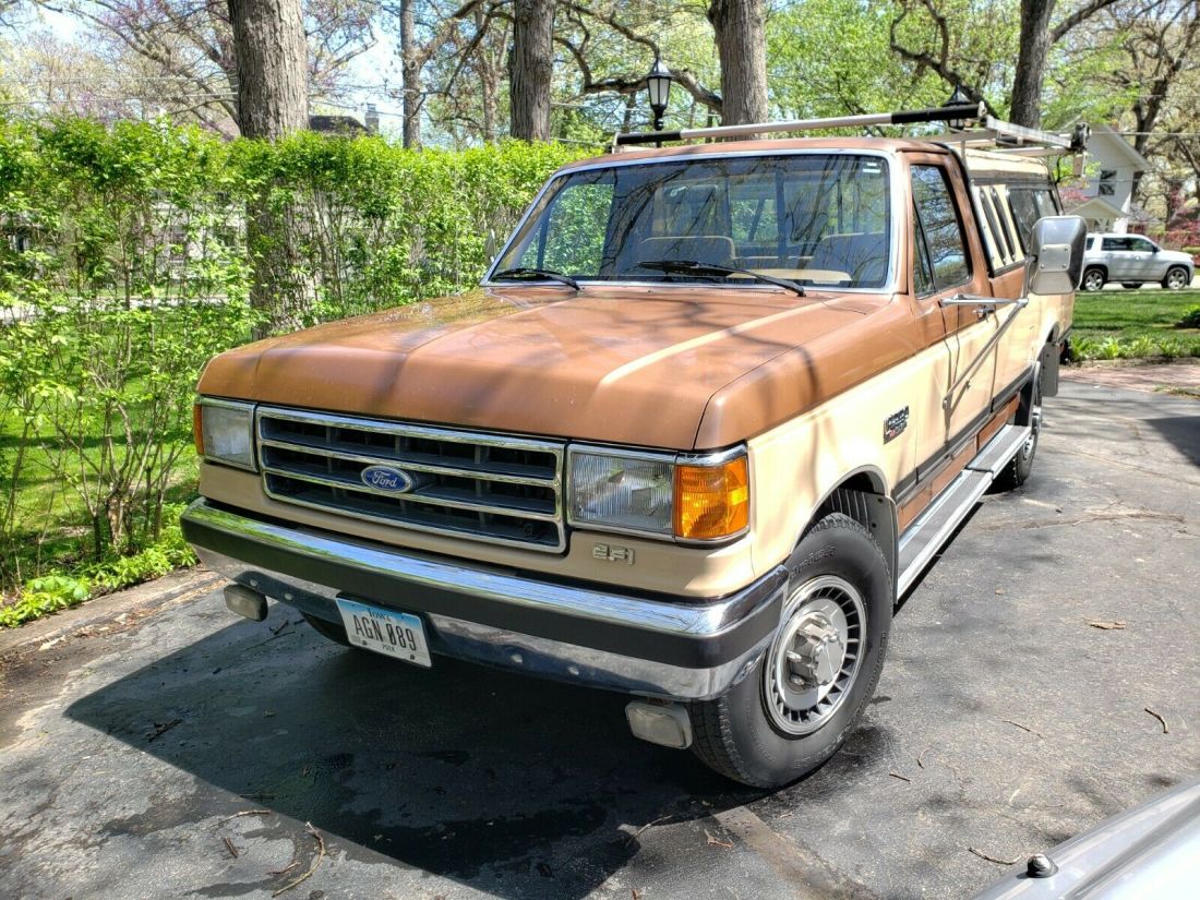 Ford F250 - 460 V8 - all original with topper - in very nice shape - 2nd owner 1989 Ford F-250