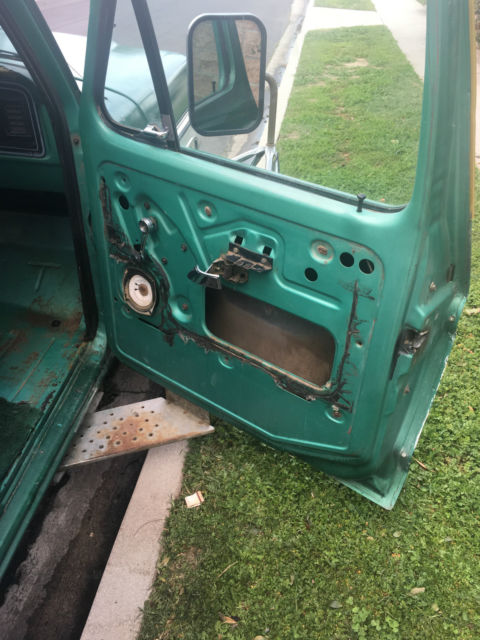 1977 Ford F-250 - photo 11