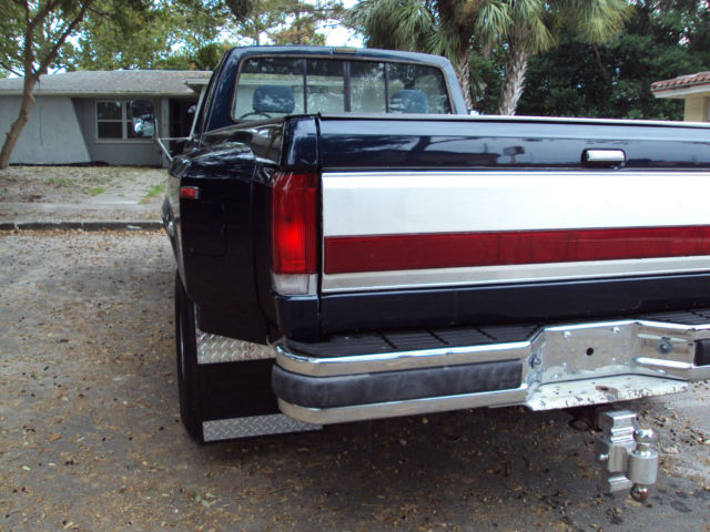 1989 Ford F-350 XLT Lariat Standard Cab Pickup 2-Door - photo 8