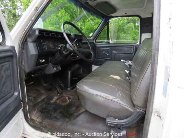 1989 Ford F800 - photo 10