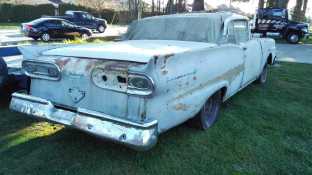 1958 Ford Fairlane Skyliner - photo 3