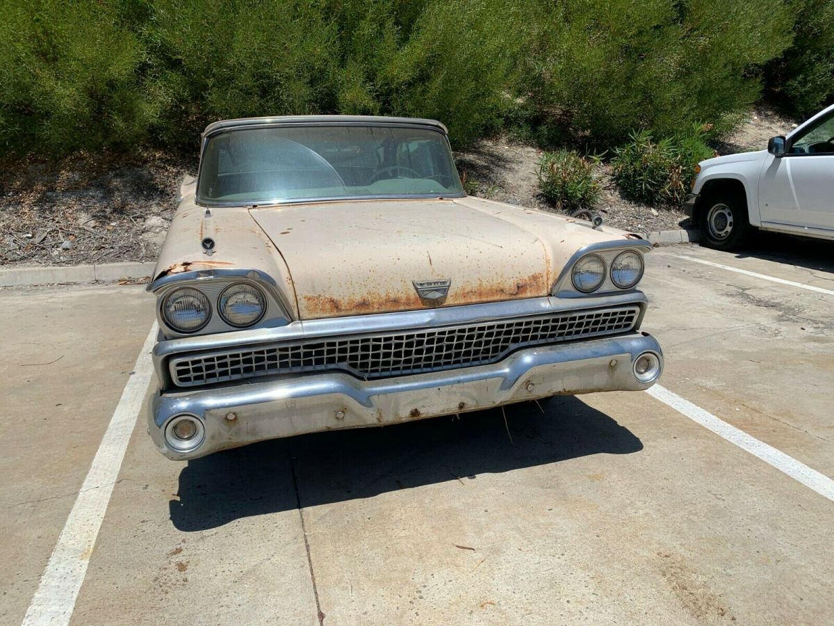 1959 Ford Fairlane - photo 2