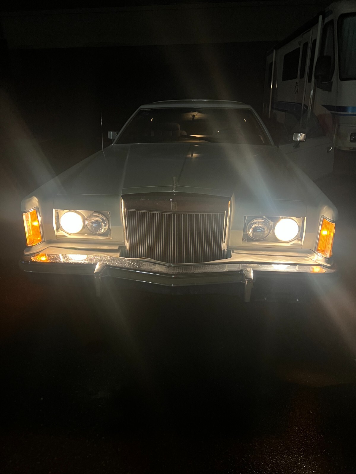 1979 Lincoln Mark V - photo 3