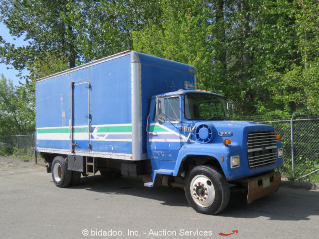 1990 Ford L8000 - photo 2