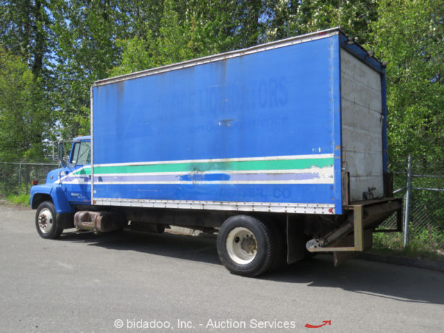 1990 Ford L8000 - photo 4