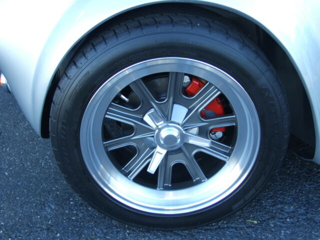 1965 A.C. Cars Replica by Factory Five Racing Shelby A.C. Cobra Mark IV - photo 9
