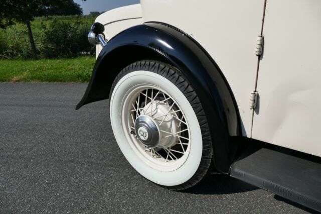 1932 Ford Model 18 V8 VandenPlas Cabriolet - photo 10