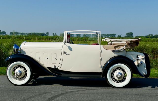 1932 Ford Model 18 V8 VandenPlas Cabriolet - photo 6