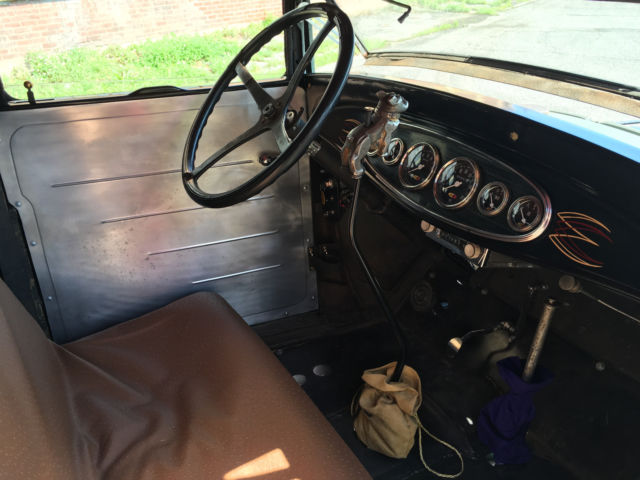 1930 Ford Model A - photo 11