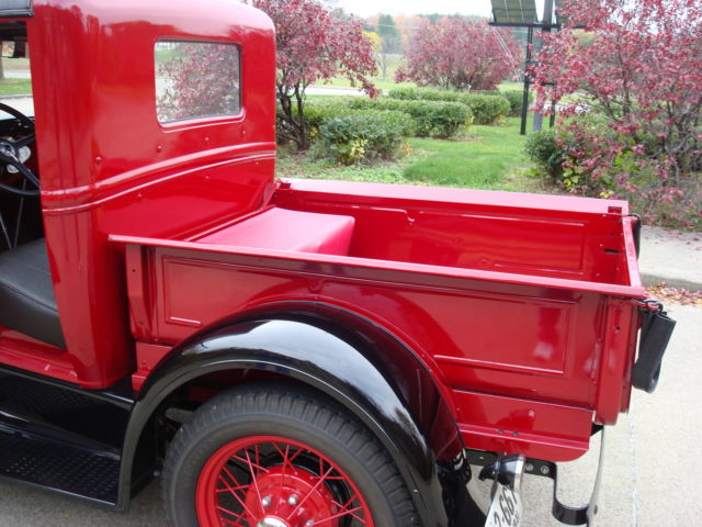 1931 Ford Model A Body - Rubellite Red, Fenders - Black - photo 11