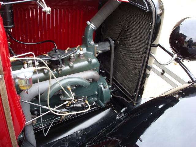 1931 Ford Model A Body - Rubellite Red, Fenders - Black - photo 12