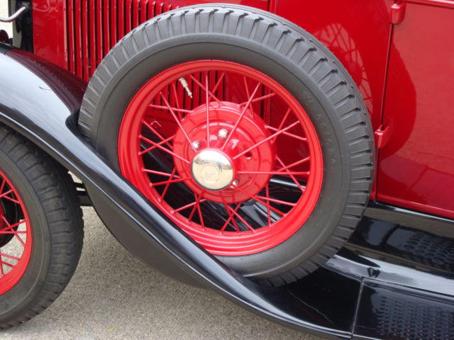 1931 Ford Model A Body - Rubellite Red, Fenders - Black - photo 6