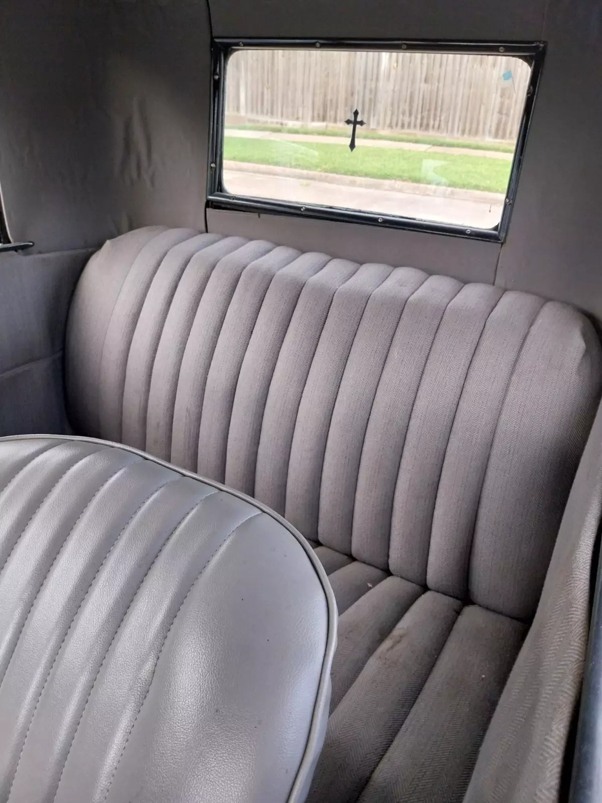 1926 Ford Model T fabric with vinyl front seats - photo 8
