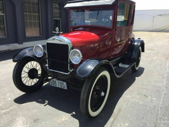 1926 Ford Model T Coupe - photo 4